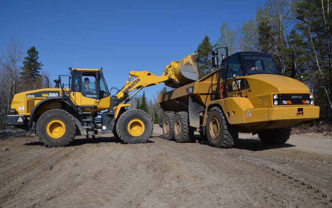 Chargeuse sur roues et camion articulé – initiation